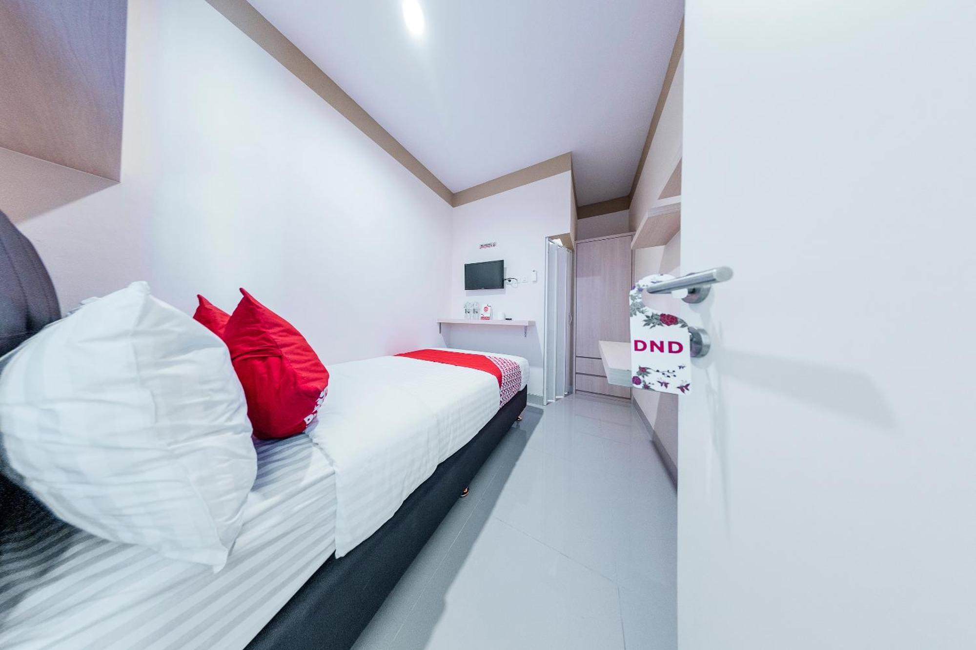Hotel Oyo 478 Balcon Biru à Jakarta Extérieur photo